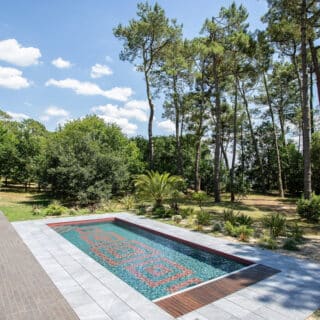 piscine 12x4 béton armé, revêtement en carrelage mosaïque 6