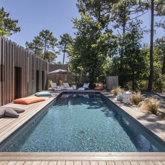 piscine 13x4 béton armé volet roulant immergé 1