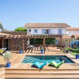 piscine 5x2,50 béton armé revêtement en pierre naturelle 3