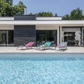 réalisation d’une villa contemporaine, avec piscine, terrasses et dépendance 1